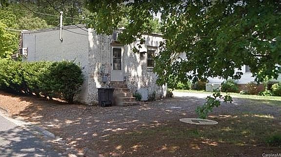 4th image of 202 S Oakwood Dr
