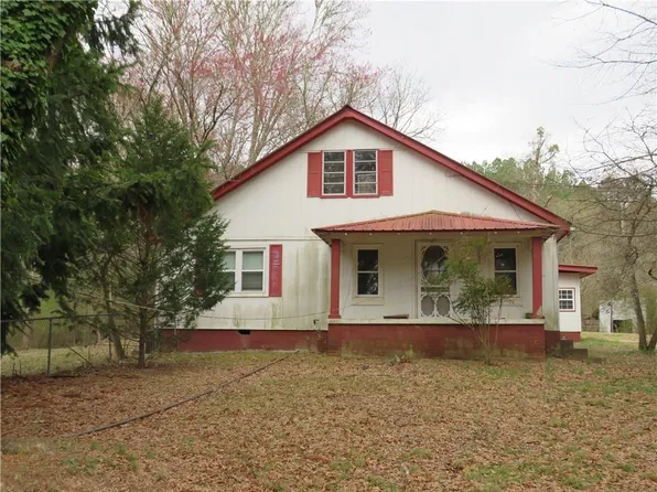77 Morris Dr, Cedartown, GA 30125