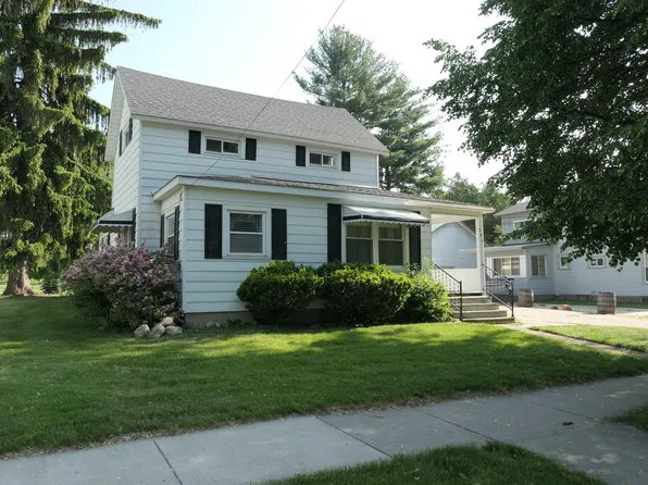 203 E End St, Alma, MI 48801