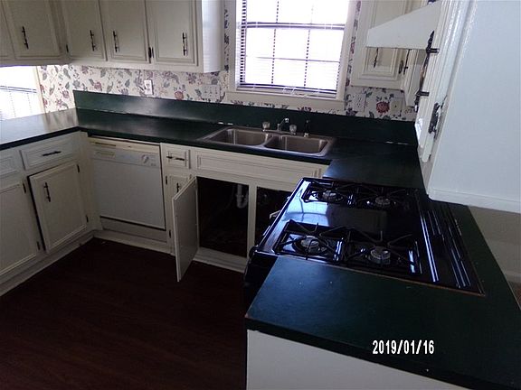 5th image of 2252 E Aberdeen Dr