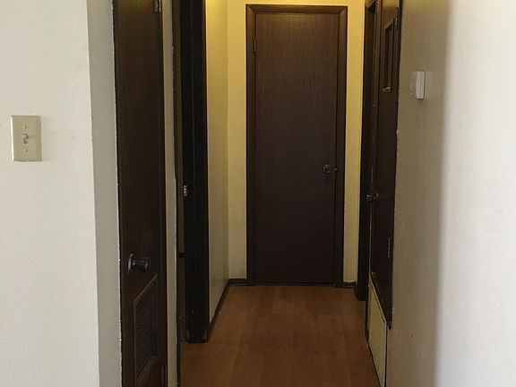 3rd image of 1025 N Wells St