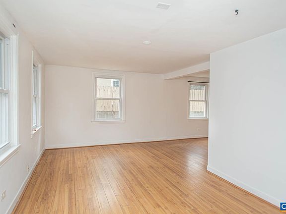 4th image of 1421 Cherry Ave