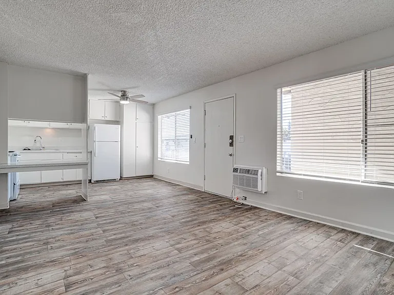 Oak Valley Apartments — Photo 49