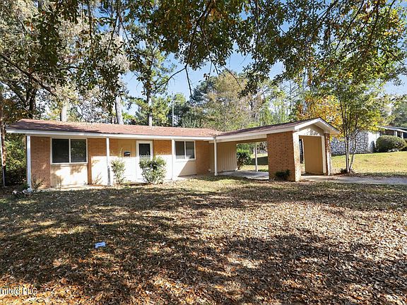 2nd image of 2446 Overbrook Dr