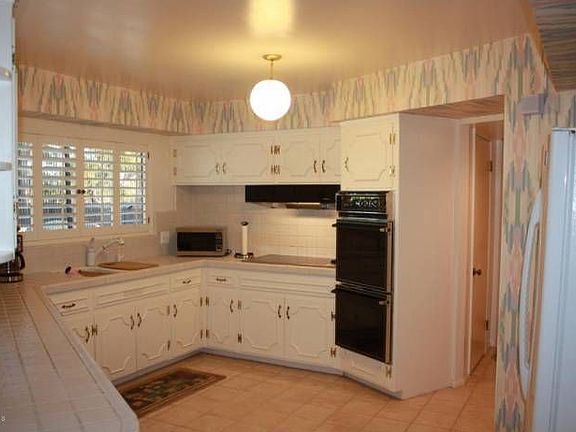 Gourmet Kitchen