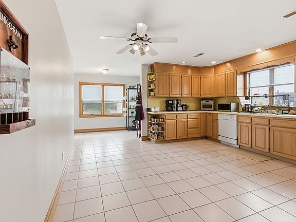 2nd image of 4-6 Jensen Rd