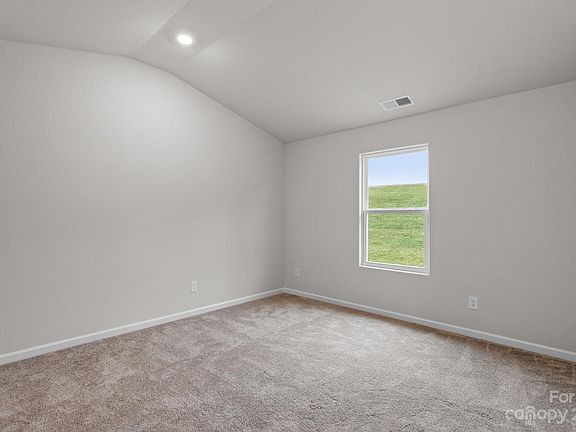 4th image of 638 Lamorak Pl