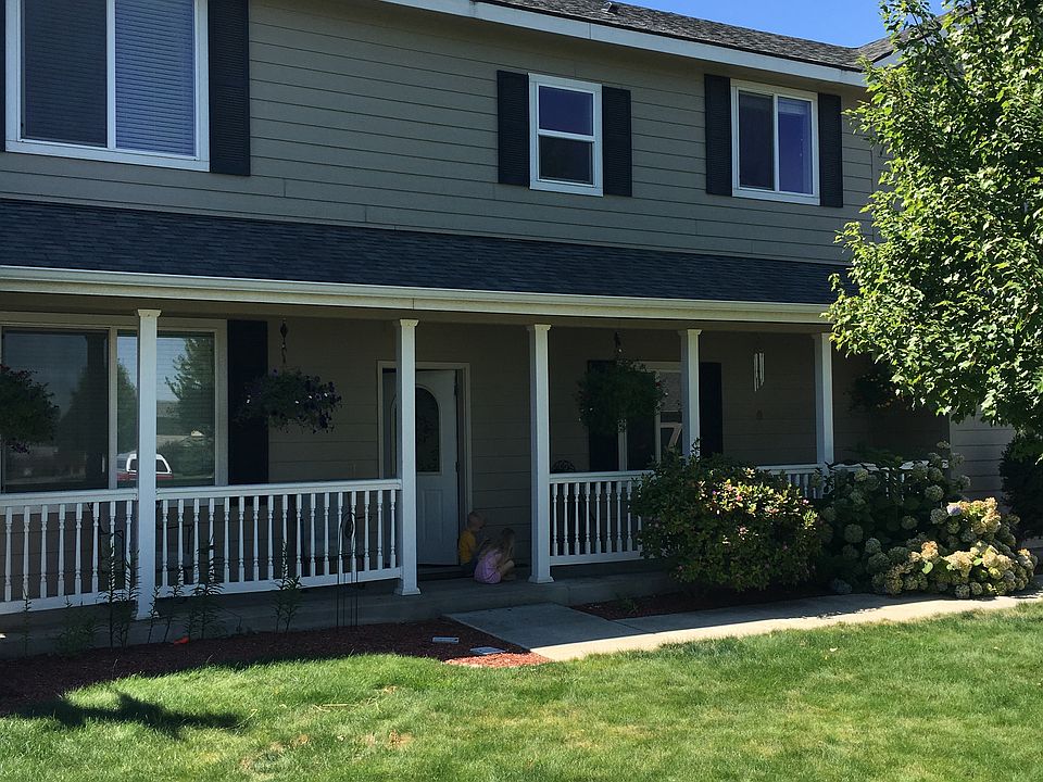 1st image of 83 Cranbrook Ln