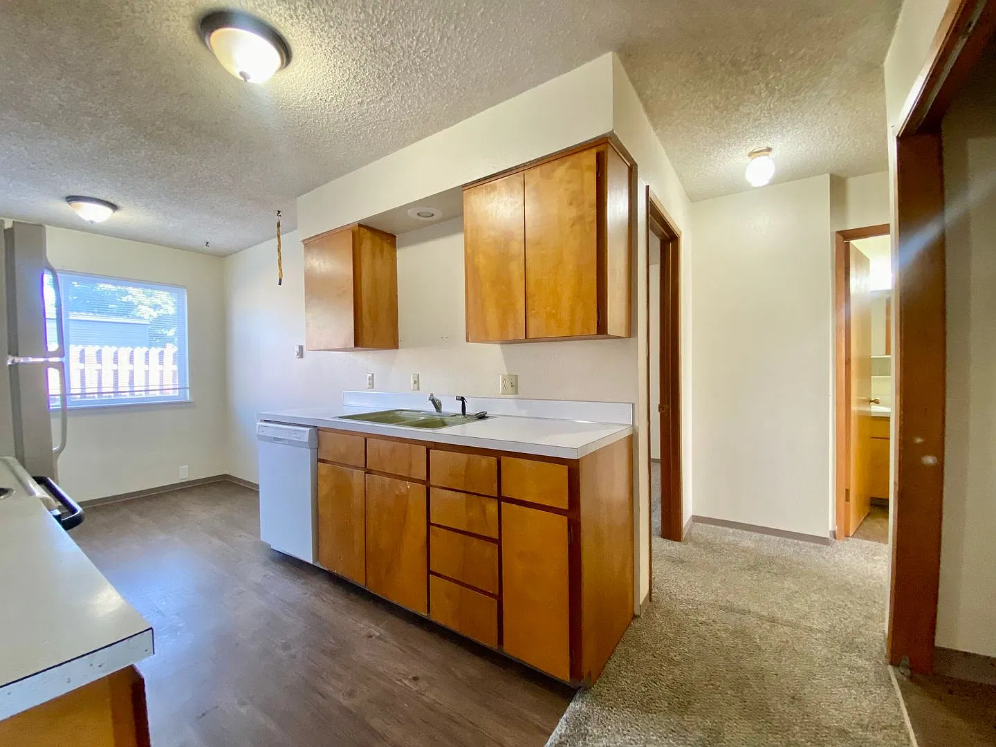 4507 Hillcrest Drive — Photo 2