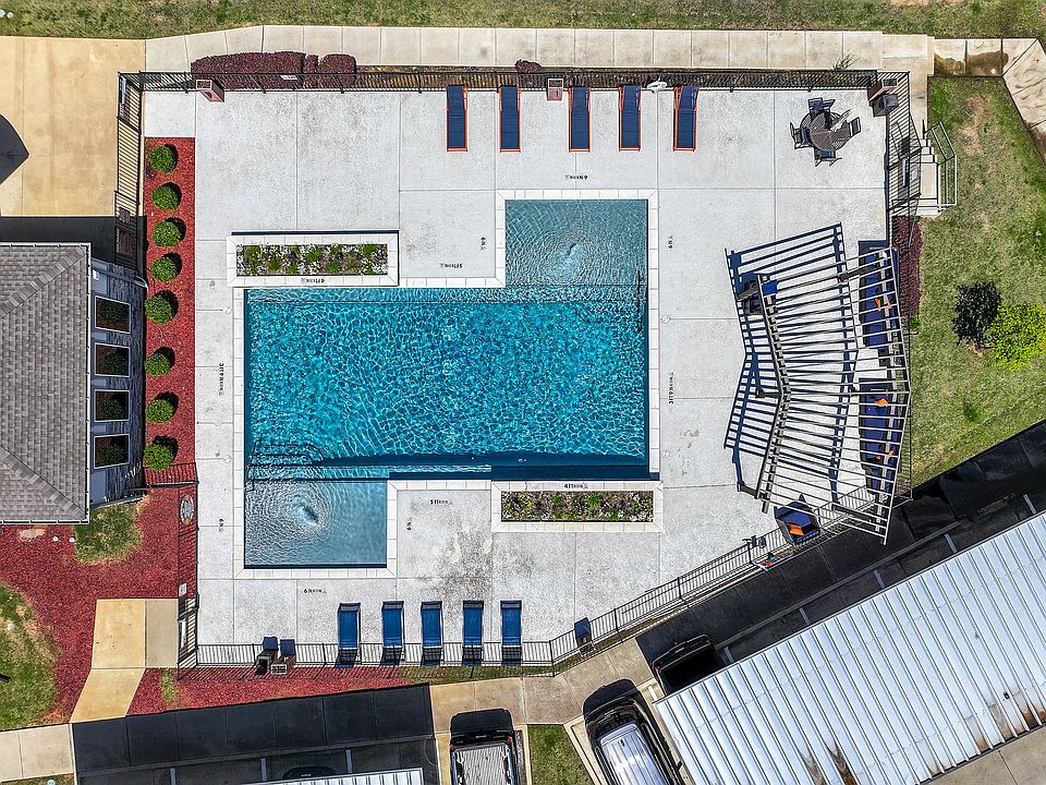 Riverside Villas- Swimming Pool Area
