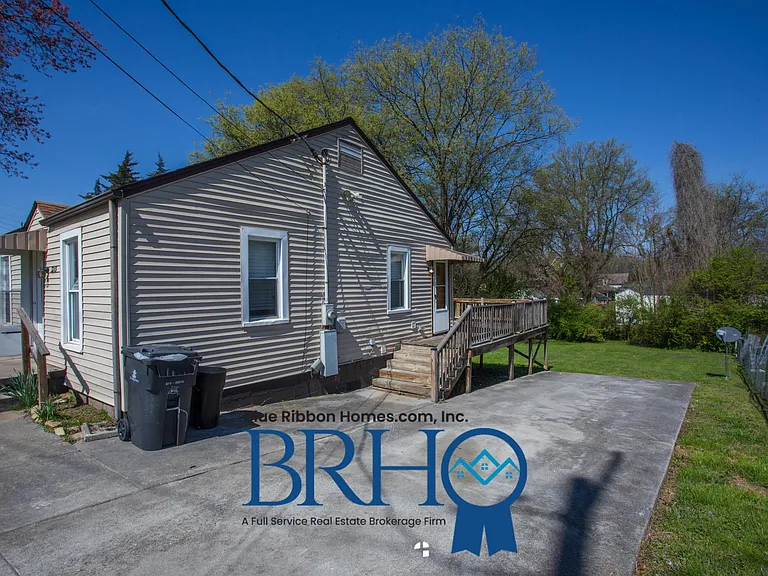 3213 Shields Ave — Photo 6