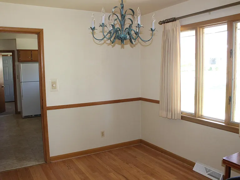 Dining room into Kitchen
