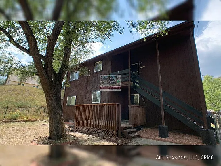 1406 Race St — Photo 1