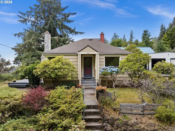 1673 7th St, Astoria, OR 97103