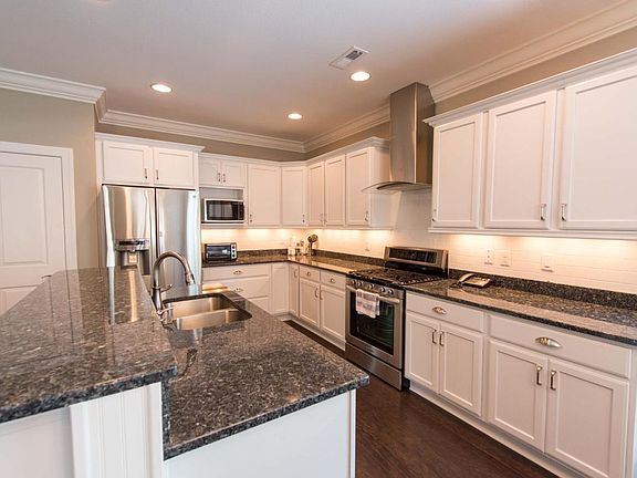 4th image of 1224 Bridgeview Dr #33