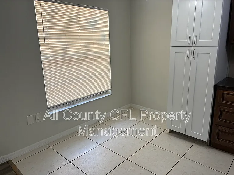 3050 Autumn Ct — Photo 5