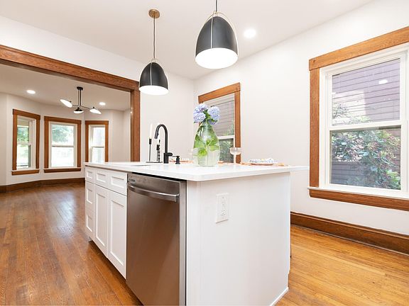 3rd image of 4301 Woodbine Ave