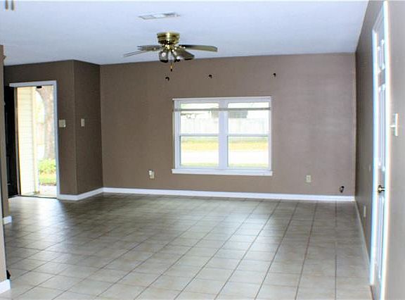 4th image of 428 Lacour Dr