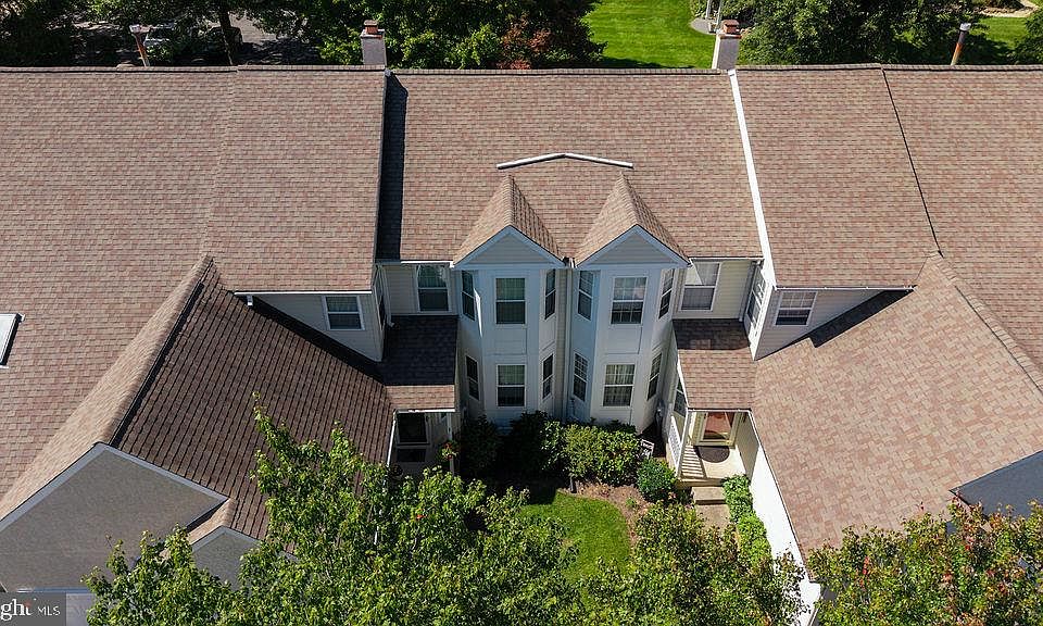 1st image of 253 Avonwood Rd