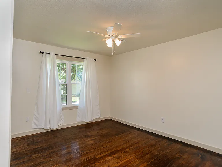 807 W Bennett Dr — Photo 16