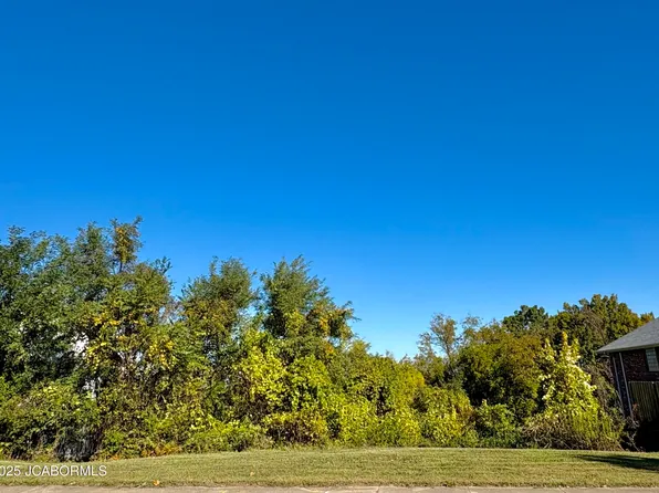 714 Swifts Hwy, Jefferson City, MO 65109