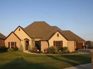10617 Pinewood Forest Cir, Oklahoma City, OK 73151