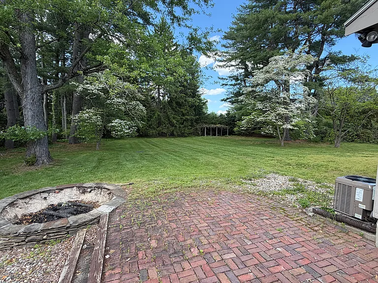 30 Wagonwheel Rd — Photo 17