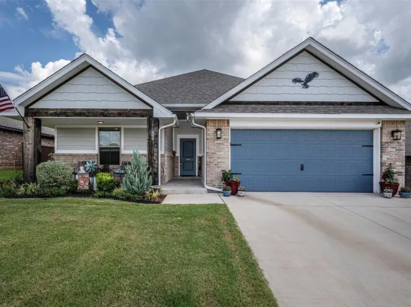 903 Dahlia Ln, Noble, OK 73068
