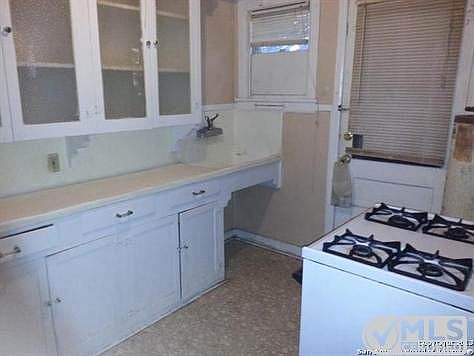 5th image of 1644 W Mistletoe Ave APT 2