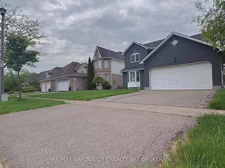 43 Westland St — Photo 2