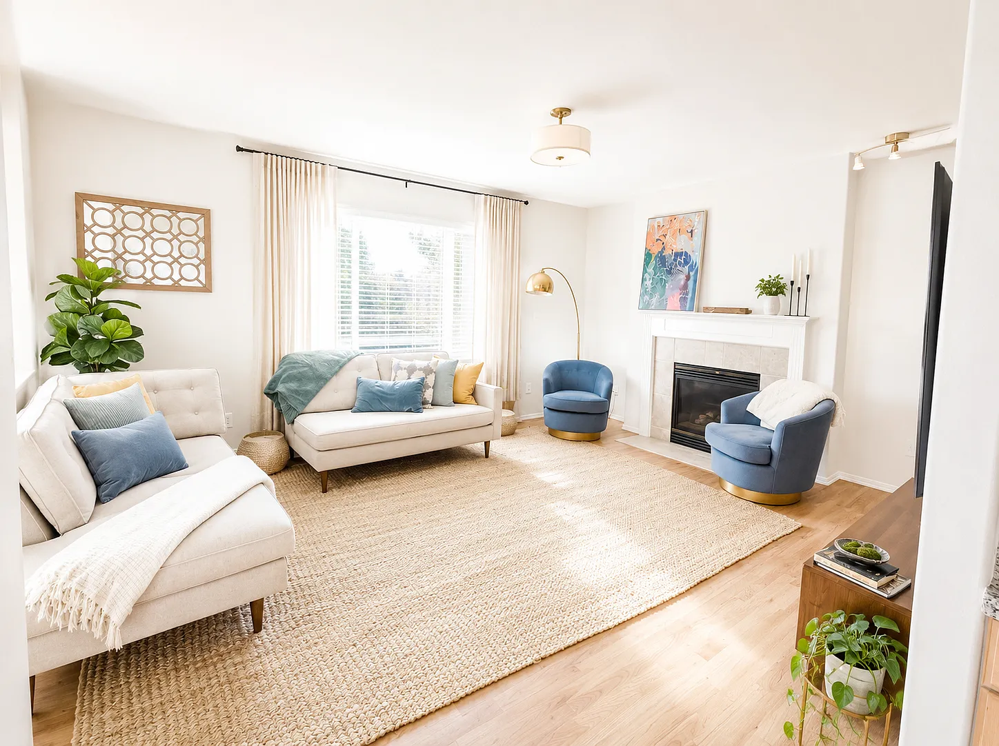 5 bed, 2340 sqft, $3,400 — Photo 2