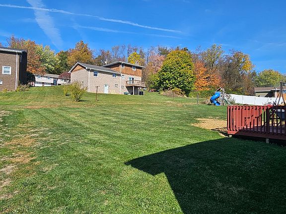 3rd image of 205 Melrose Dr
