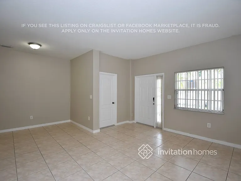 18051 SW 144th Ct — Photo 2