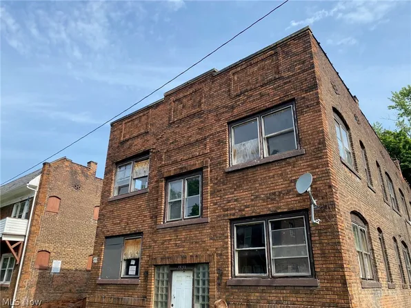 15213 Ridpath Ave, Cleveland, OH 44110