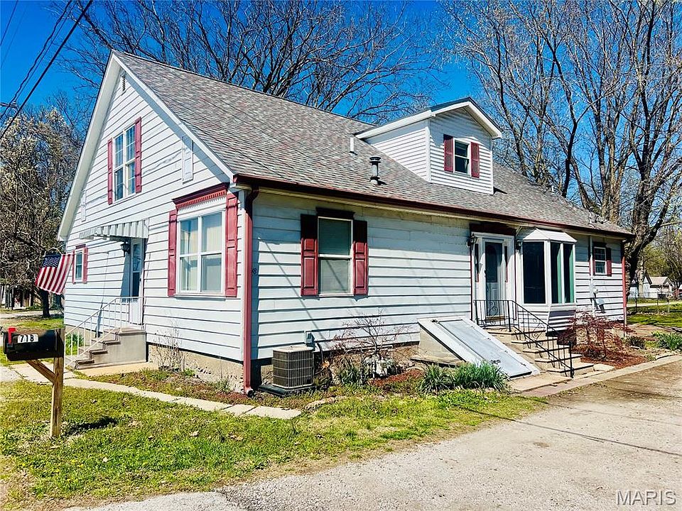 1st image of 718 State St Front And