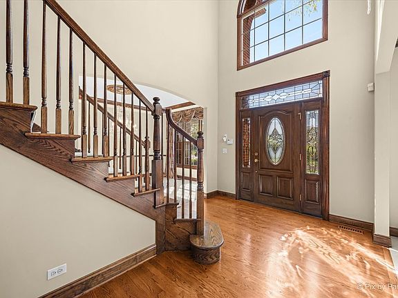3rd image of 261 Johnson Woods Dr