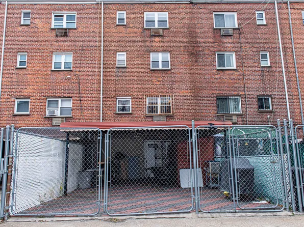 995 Warwick Street image 16 of 16