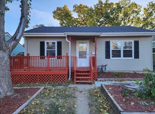 1006 W 3rd St S, Newton, IA 50208