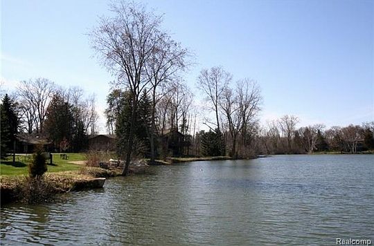 4th image of 6702 Blue Spruce Ct #1