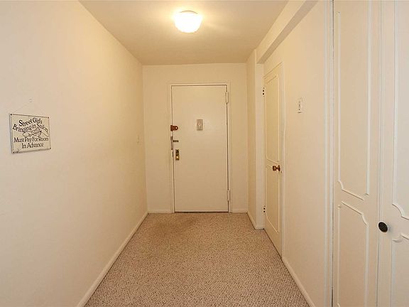 4th image of 20 Chapel Pl Unit 3G