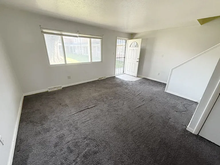 4889 Banbury Ct #6 — Photo 6