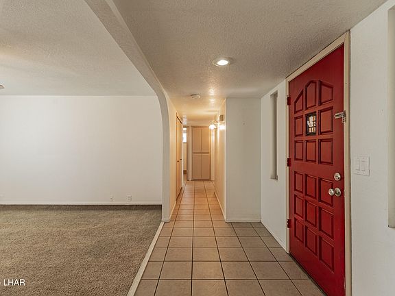 3rd image of 2355 Huntington Dr