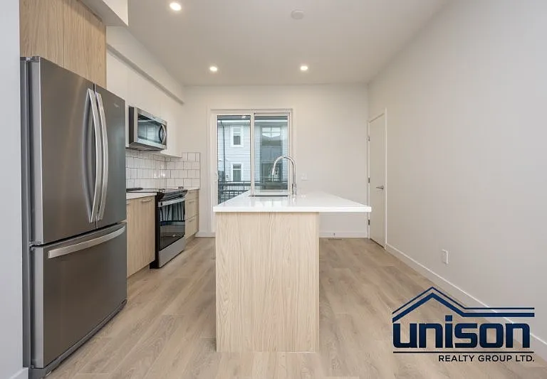 449 Belmont Ave SW — Photo 3