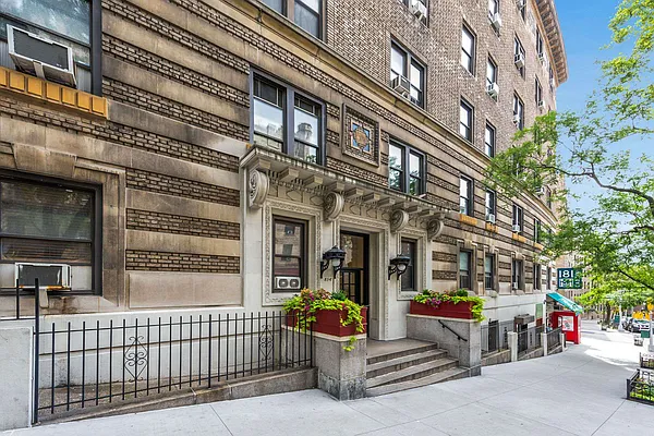 Sold by Orsid Realty Corp | media 15