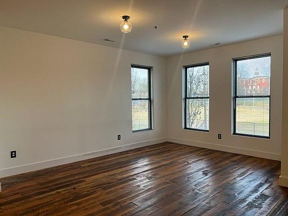 2nd image of 1225 4th Ave S APT 207