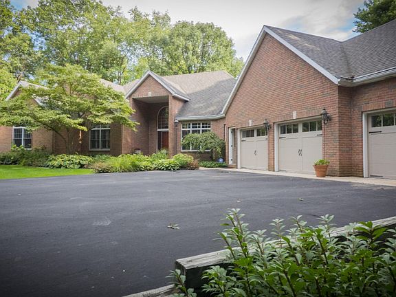 4th image of 14024 Thompson Dr