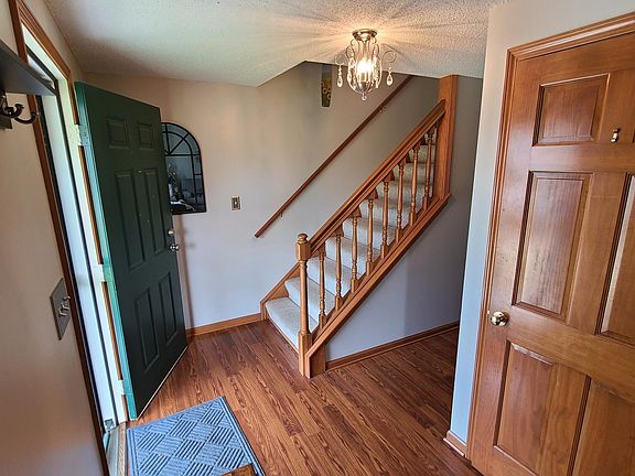 Front entry way and closet
