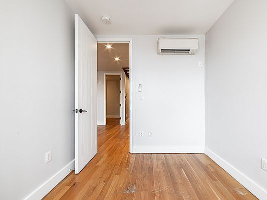 5th image of 1631 Saint Johns Pl #3D