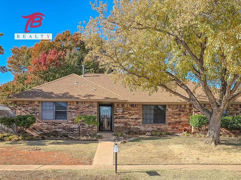 6811 Lyrewood Ln — Photo 14