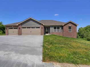 105 Carmel Ln, Washington, MO 63090